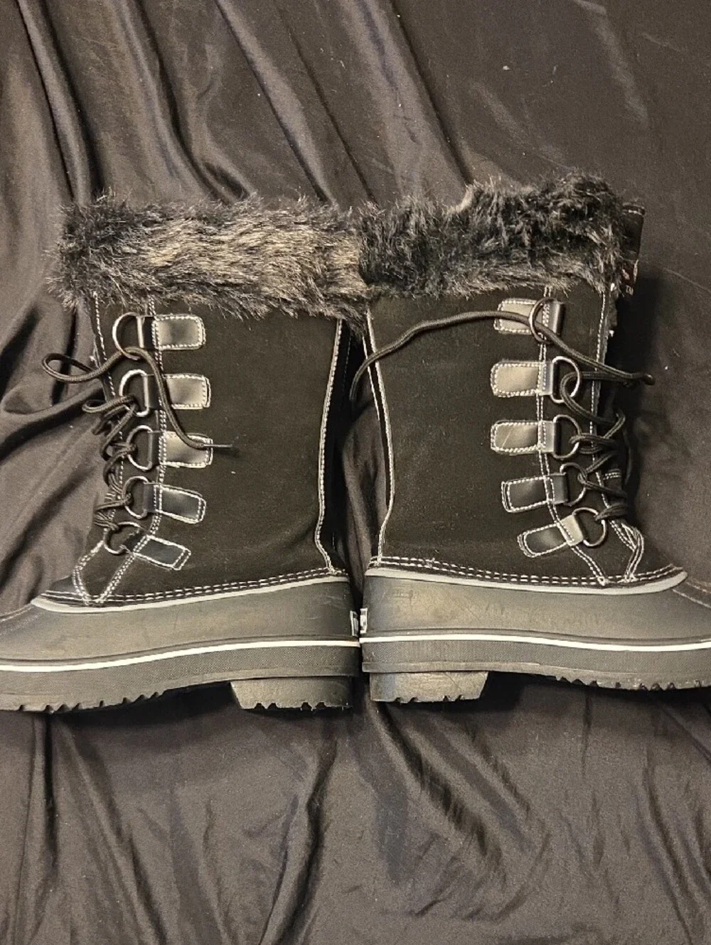 Tamarack women black